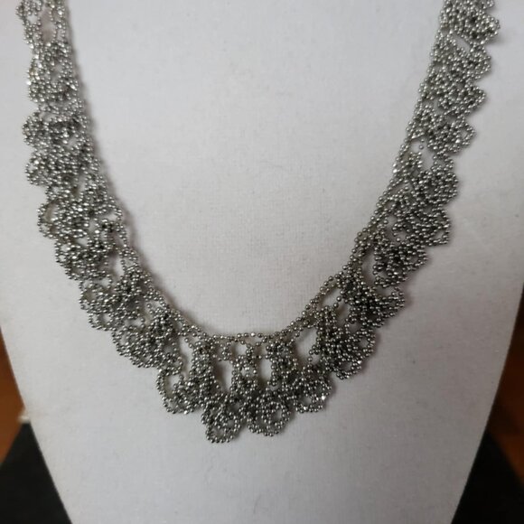Beautiful Statement Vintage Microbead Lace Necklace - Picture 12 of 12
